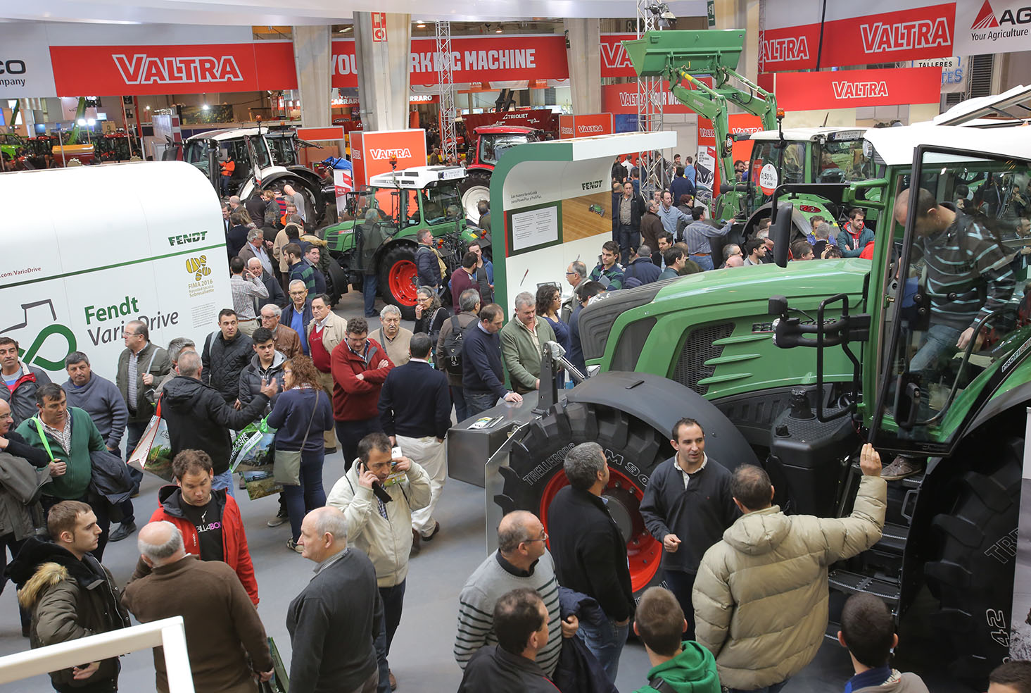 El respaldo unanime del sector agrario y la presencia de los equipos mas punteros del mercado aupan a FIMA 2016 como el salon profesional lider del Sur de Europa